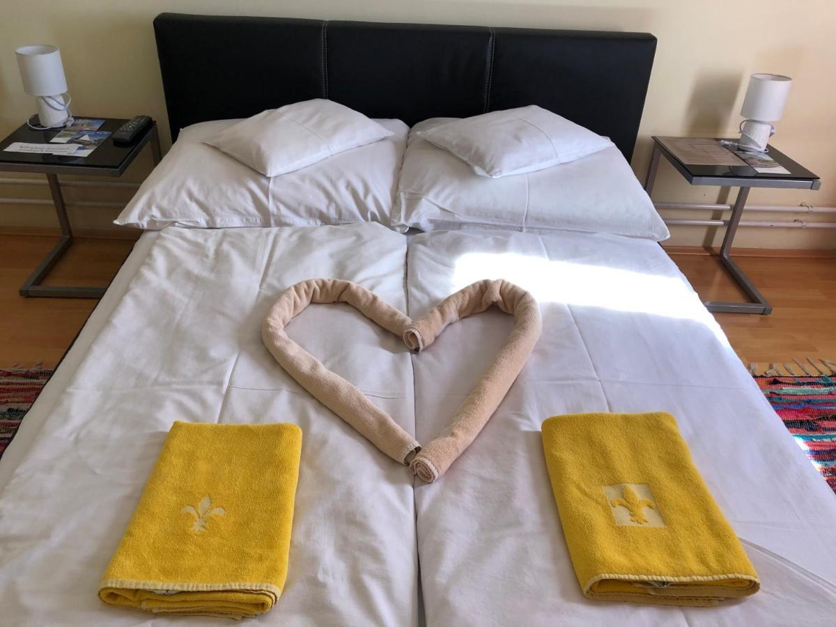 Hotel Oroszlan Szigetvár Extérieur photo
