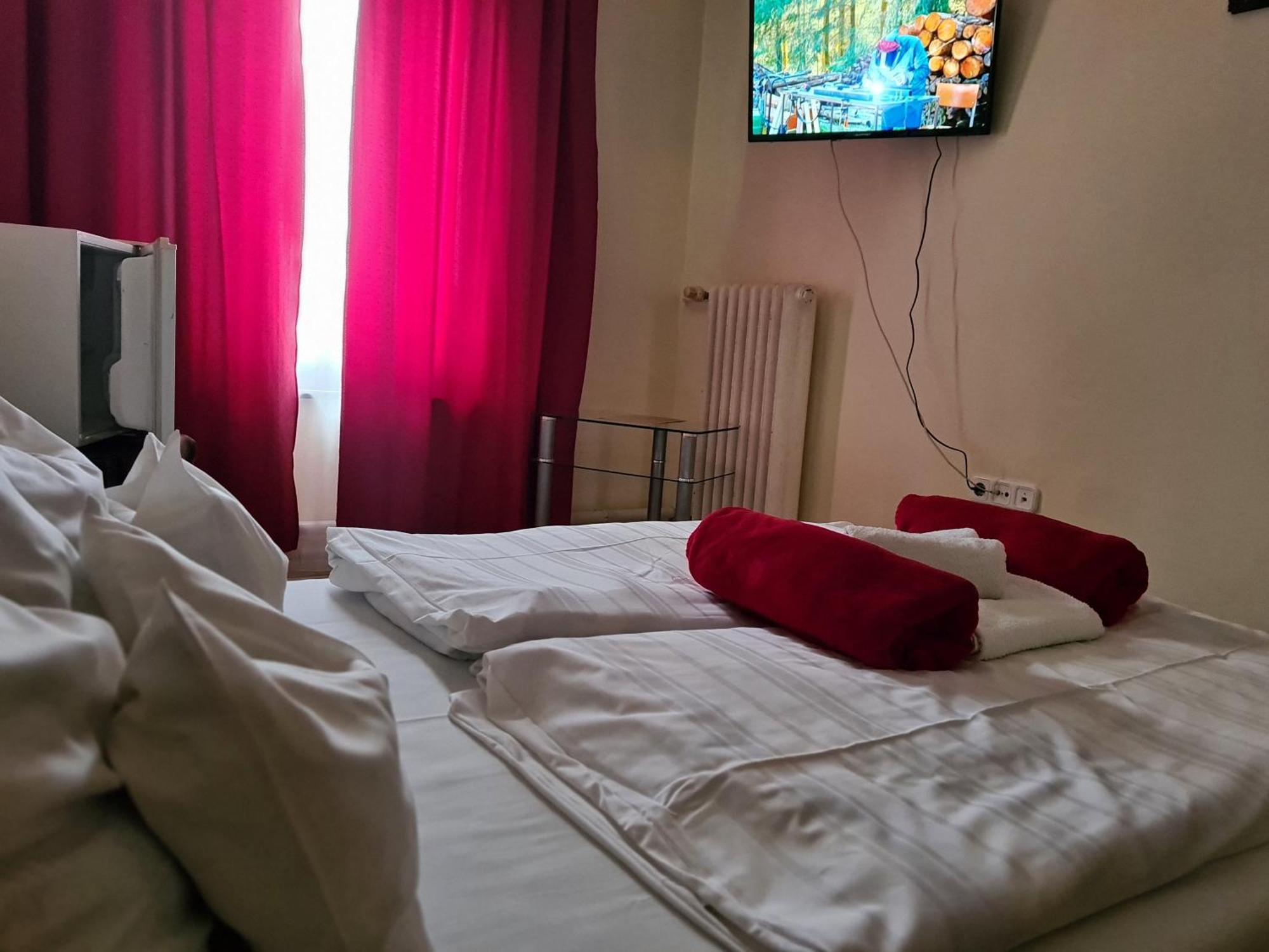 Hotel Oroszlan Szigetvár Extérieur photo